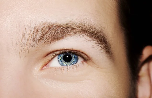 Immagine dell'occhio blu dell'uomo — Foto Stock