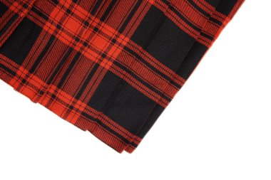 Beyaz arka plan üzerinde ekose mini etek