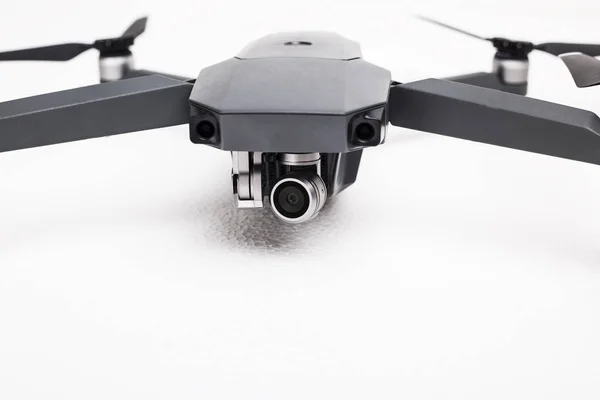 Copter drone Uav isolé sur fond blanc . — Photo