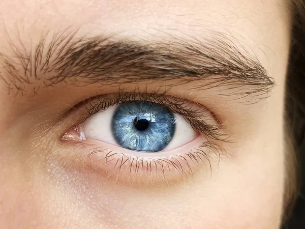 A beautiful insightful look man's eye. — Stock Photo, Image