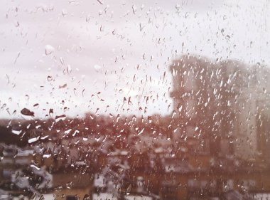  Su damla yağmur cam pencere üzerinde