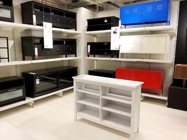 Rishon Le Zion, Izrael - 16 grudnia 2017: wnętrza meble sklepu "Ikea" w Izraelu. Założona w Szwecji w 1943 roku Ikea jest największym na świecie sprzedawcą meble. — Zdjęcie stockowe