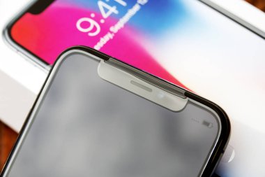 Tel Aviv, İsrail - 23 Kasım 2017: Iphone X akıllı telefon. En son Apple Iphone 10 cep telefonu. 