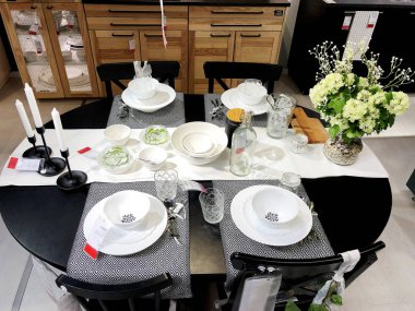  Rishon Le Zion, İsrail - 16 Aralık 2017: çiçek masa süslemeleri için tatil. 