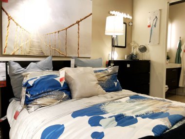  Rishon Le Zion, İsrail - 16 Aralık 2017: iç mobilya mağazası 