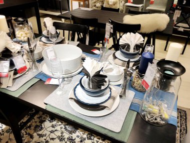  Rishon Le Zion, İsrail - 16 Aralık 2017: çiçek masa süslemeleri için tatil. 