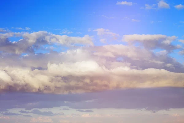 云彩的天空背景。云天 — 图库照片