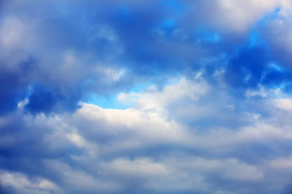 云彩的天空背景。云天 — 图库照片