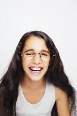 Görüntü güzel bir Afrika genç kızın gözlüklü.