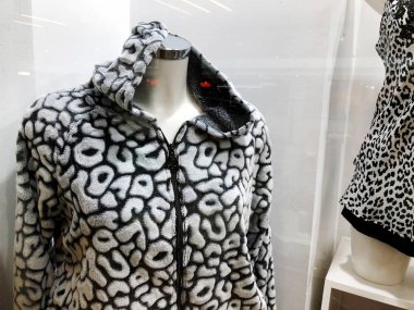 Rishon Le Zion, İsrail - 12 Ocak 2018: lüks ve şık marka Vitrini.