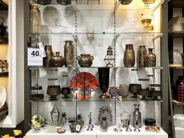 Rishon Le Zion, İsrail - 29 Aralık 2017: Başak hatıra(lık) anmalık dükkanda satılmaktadır