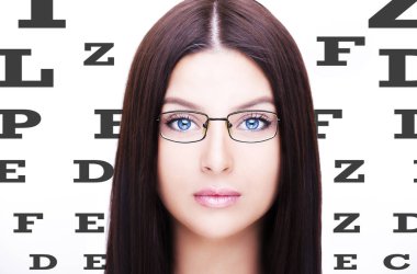 Vizyon için tablonun arka plan gözlük güzel kadın yüzü