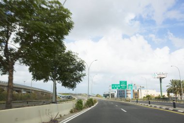 İsrail'in Kuzey giderken yolda araba Nahariya, İsrail - 9 Mart 2018:.