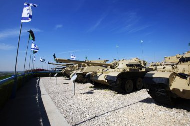 Latrun, İsrail-Mart 13, 2018: Memorial Site ve zırhlı kolordu Müzesi Latrun, İsrail.