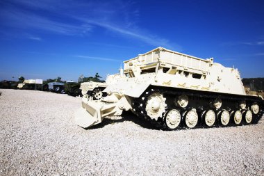 Latrun, İsrail-Mart 13, 2018: Memorial Site ve zırhlı kolordu Müzesi Latrun, İsrail.