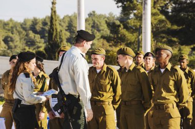 Latrun, İsrail - 13 Mart 2018: Latrun İsrail'in töreninde İsrail askerleri