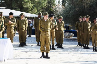 Latrun, İsrail - 13 Mart 2018: Latrun İsrail'in töreninde İsrail askerleri