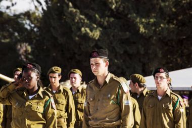 Latrun, İsrail - 13 Mart 2018: Latrun İsrail'in töreninde İsrail askerleri