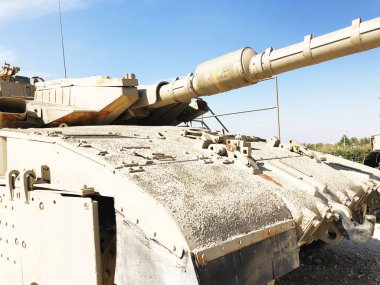 Latrun, İsrail-Mart 13, 2018: Memorial Site ve zırhlı kolordu Müzesi Latrun, İsrail