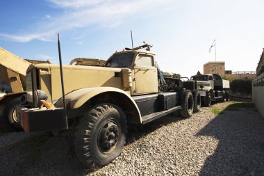 Latrun, İsrail-Mart 13, 2018: Memorial Site ve zırhlı kolordu Müzesi Latrun, İsrail