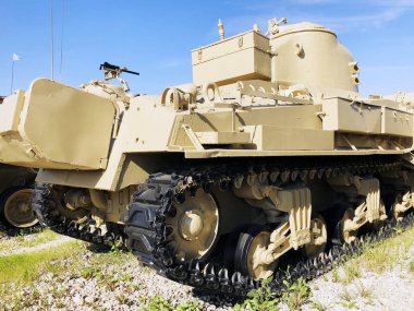 Latrun, İsrail-Mart 13, 2018: Memorial Site ve zırhlı kolordu Müzesi Latrun, İsrail