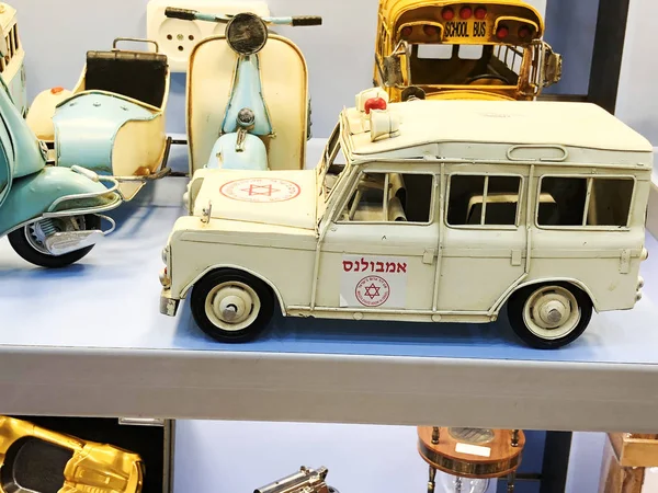 RISHON LE ZION, ISRAEL- DECEMBER 17, 2017: Retro toy car in the store. Nostalgia and simplicity. A children's retro car is on store shelves. Vintage toy car — Stock Photo, Image
