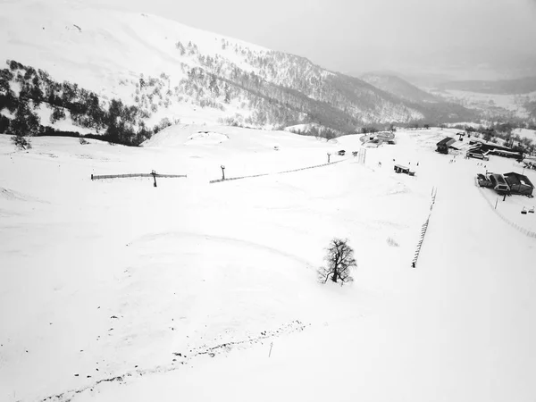 Caucasus mountains georgia ski resort Bakuriani. Mountain view — Stock Photo, Image