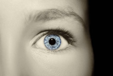 Güzel, anlayışlı bir bakış.. 