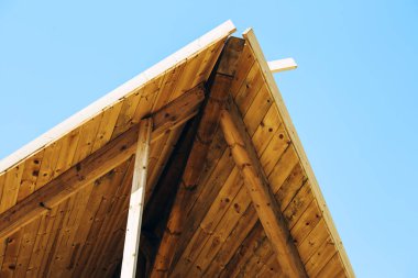 Modern tasarım pergola arbor ahşap açık mavi yaz gökyüzü ile yapılan