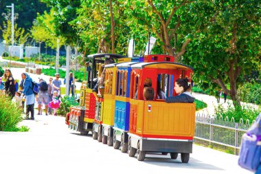 Rishon Le Zion, İsrail-Mart 1, 2018: Çocuk eğlence cazibe Park Gan olmak Ivrit Rishon Le Zion, İsrail.
