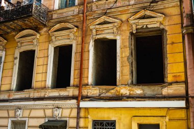 Tiflis, Gürcistan - 9 Mart 2016: Cephe geleneksel evin eski kasaba Tiflis, Gürcistan