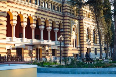 Tiflis, Gürcistan - 8 Mart 2016: Gürcistan Ulusal Opera ve bale Tiyatrosu 1851 yılında inşa Tiflis, Gürcistan
