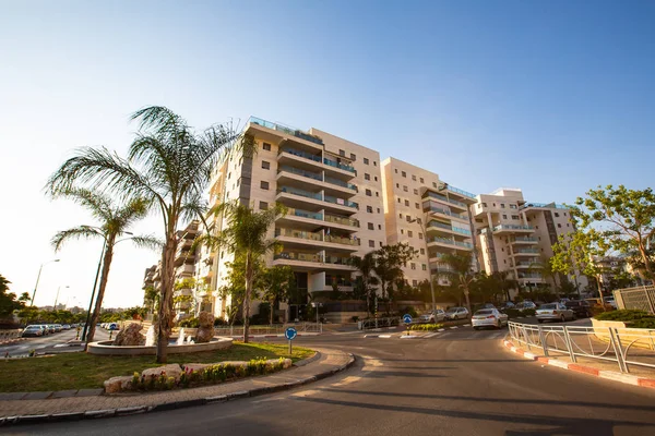Rishon Le Zion, İsrail-23 Nisan 2018: yüksek konut bina Rishon Le Zion, İsrail.