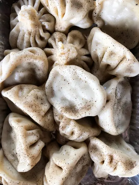 熟 khinkali 传统的格鲁吉亚菜. — 图库照片