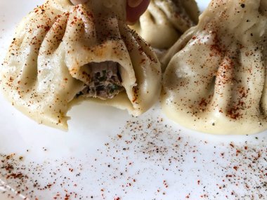 Pişmiş Hıngel geleneksel Gürcü yemeği.