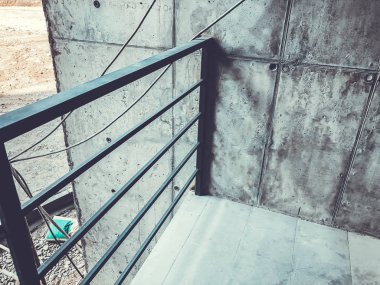 Bir apartman dairesinde onarım için malzeme yeniden inşası ve Tadilat Tadilat yapım aşamasındadır