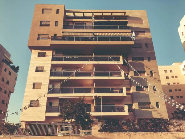 Rishon Le Zion, Izrael-23 kwietnia 2018: wysoki budynek mieszkalny w Rishon Le Zion, Izrael — Zdjęcie stockowe