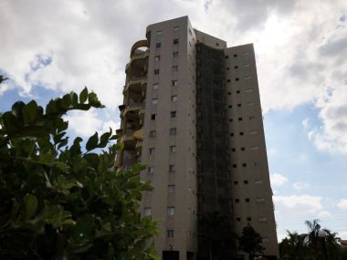 Rishon Le Zion, İsrail, 07 Ekim 2019: Rishon Le Zion, İsrail 'deki yerleşim binalarının manzarası