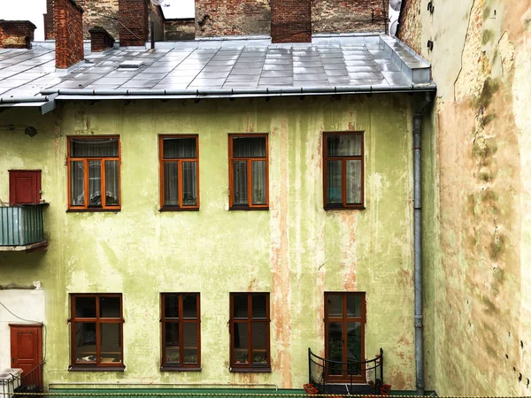 Old buildings in the historic part of Lviv Ukraine — Stock Photo, Image