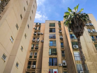 Rishon Le Zion, İsrail-18 Haziran 2018: yüksek konut bina Rishon Le Zion, İsrail.