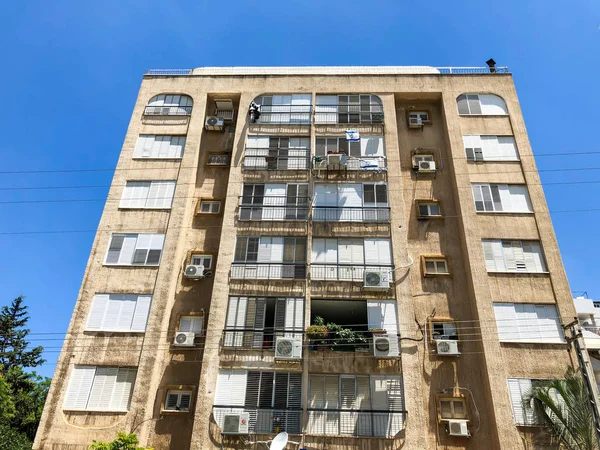リション ル ザイオン、イスラエル-2018 年 6 月 18 日: リション ル ザイオン、イスラエルの高い住宅ビル. — ストック写真