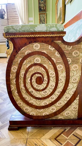 LVIV, UCRANIA - 7 DE DICIEMBRE DE 2019: Ornamento de primer plano en el Museo del Palacio de Potocki . — Foto de Stock