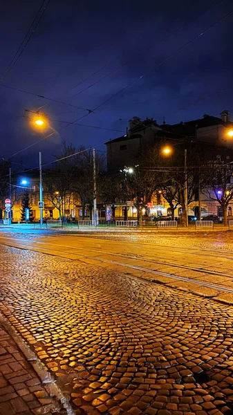 Lwów, Ukraina - 07 grudnia 2019: Ulice i architektura starego miasta Lwowa — Zdjęcie stockowe