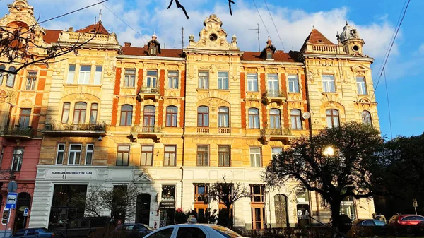 Lviv, Ukraine - December 08, 2019: Streets and architecture of the old city of Lviv — Stock Photo, Image