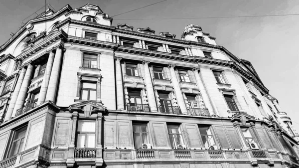 Stare budynki w zabytkowej części Lwowa, Ukraina — Zdjęcie stockowe
