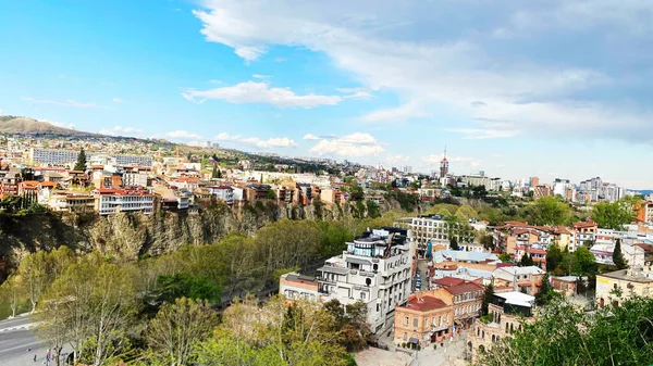 TBILISI, GEORGIA  APRIL 19, 2020:  Beautiful aerial view of the old part of city   in Tbilisi, Georgia — Stock Photo, Image