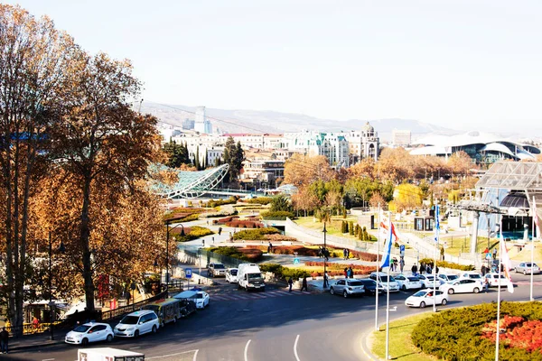 TBILISI, GEORGIA 17. DEZEMBER 2019: Europaplatz und Rike Park im Zentrum von Tiflis. Georgien — Stockfoto