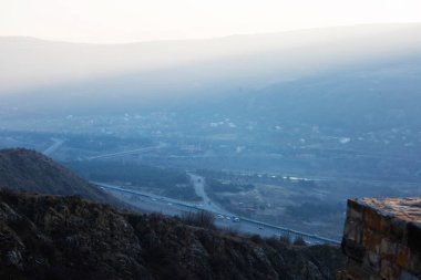 Jvari Manastırı 'ndan Mtskheta Kasabası' na güzel bir manzara.