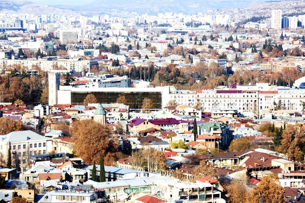 TBILISI, GEORGIA 17. Dezember 2019: Schöne Luftaufnahme der Altstadt von Tiflis, Georgien — Stockfoto