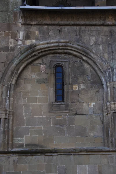 Die orthodoxe Svetitskhoveli-Kathedrale in Mzcheta. Detail einer der Wände — Stockfoto